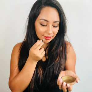 Jolie Maroc Pomegranate & Poppy Petal Lipstain- Gold Pouch