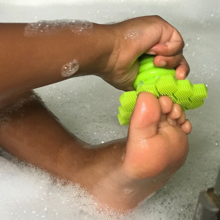 ScrubBEE Multipurpose Silicone Scrubber (Rose)